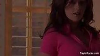 Taylor Vixen spielt mit ihrer Muschi