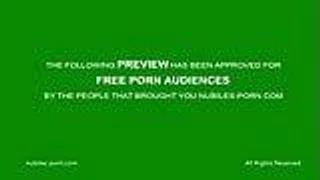 Babes Megan Rain und Jessa Rhodes lecken sich
