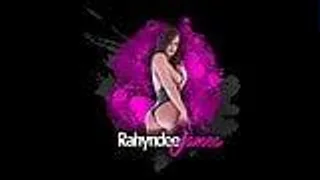 Rahyndee Jamex nackt am Strand