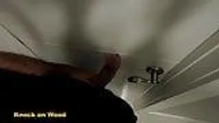 Die geile Stiefmutter fickt mich bevor sie ihren Schwanz bläst